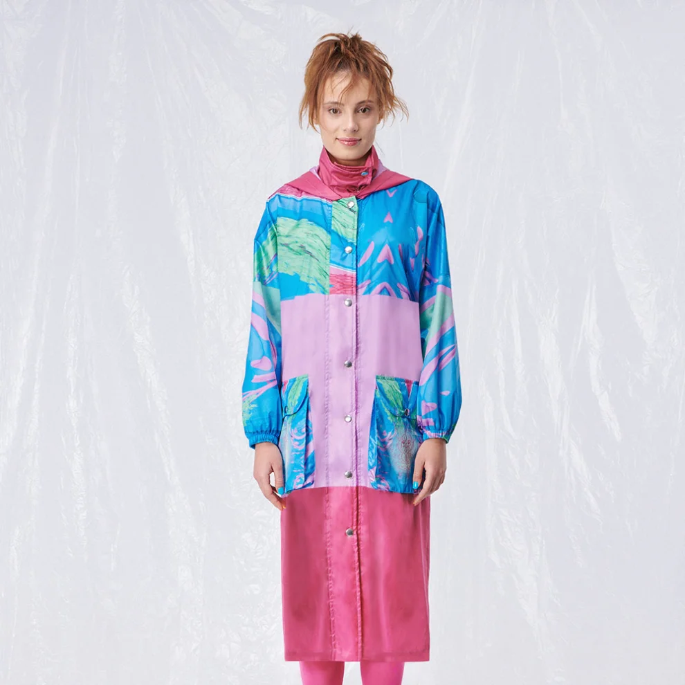 Balbang - Rainbow Raincoat Look 03