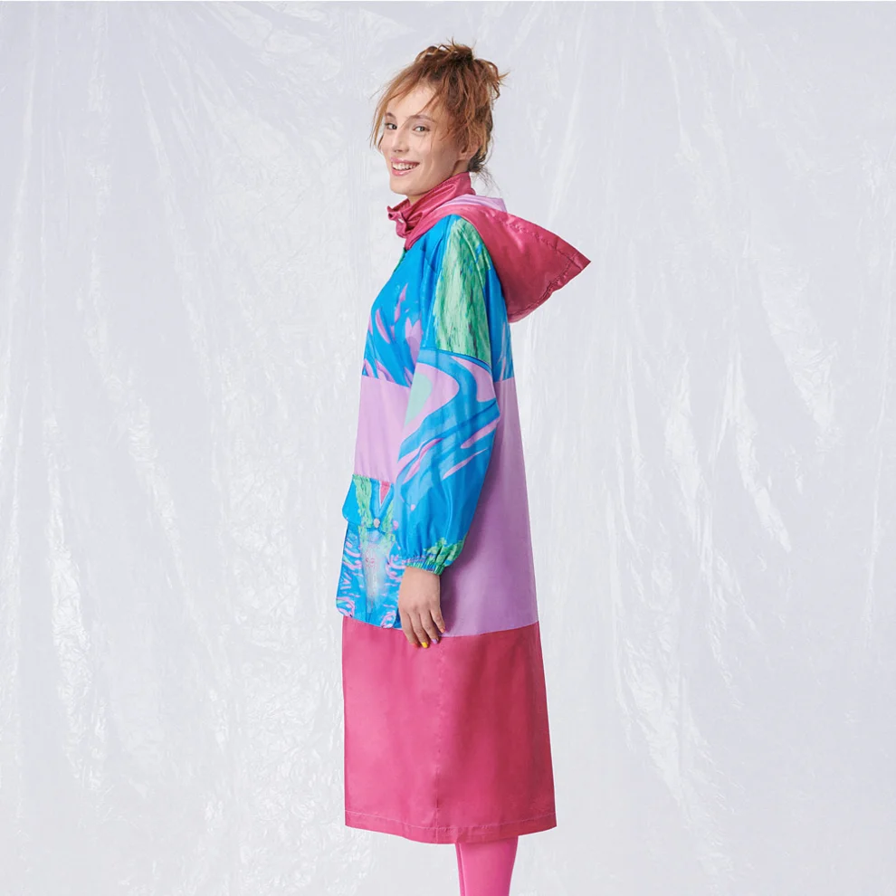 Balbang - Rainbow Raincoat Look 03