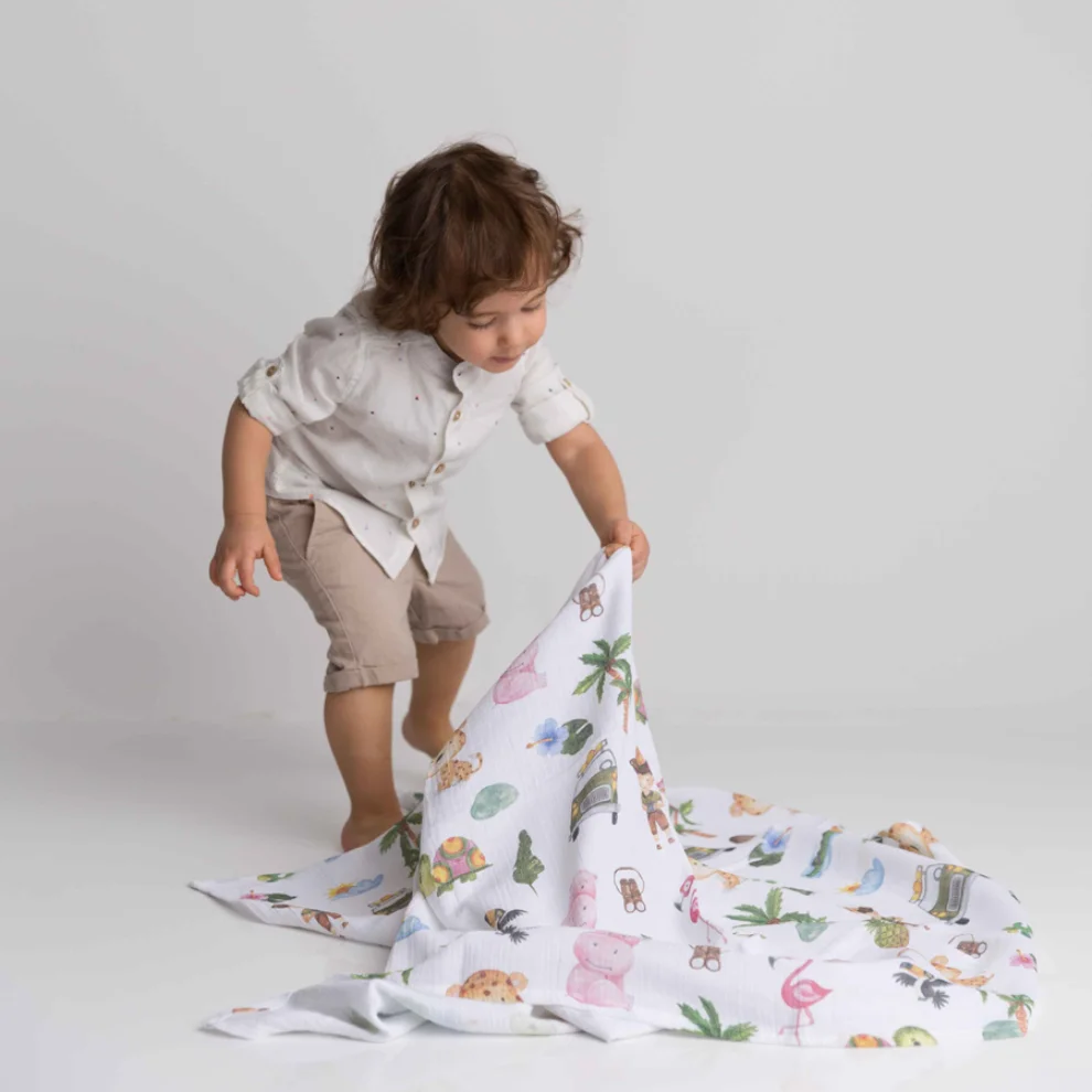 Bebe Bellota - Safari 2 Layer Organic Baby Muslin Sweddle