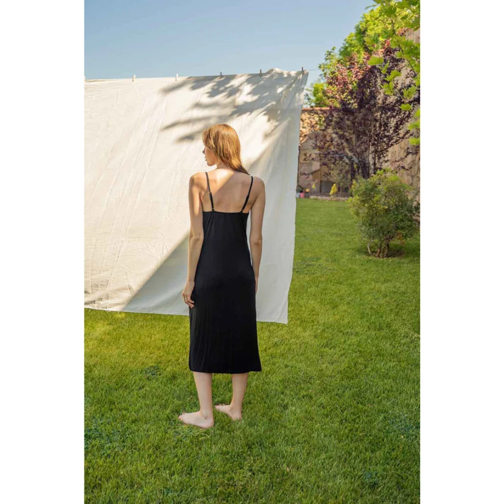 Bed and Beyond	 - Black Long Dress